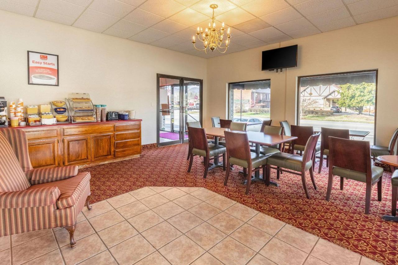 Econo Lodge Middlesboro Buitenkant foto