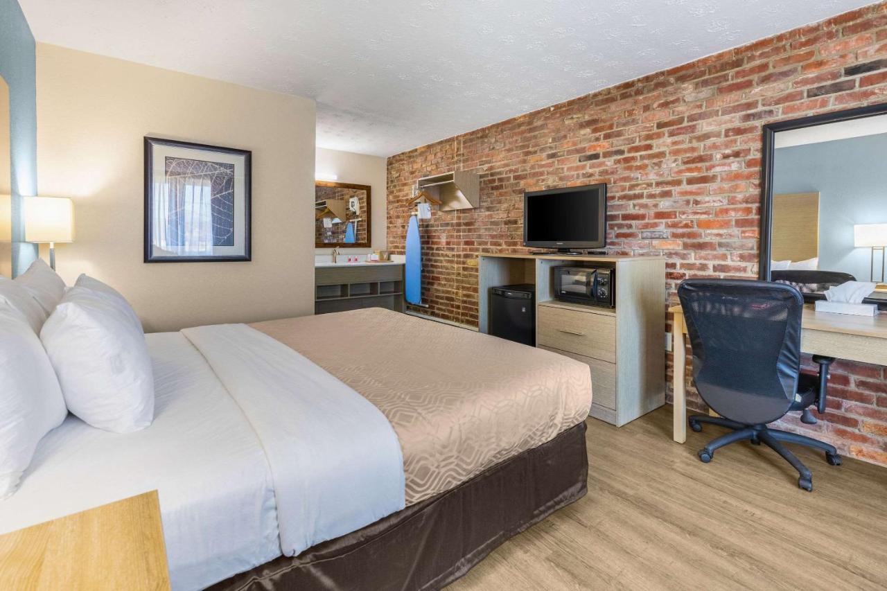 Econo Lodge Middlesboro Buitenkant foto