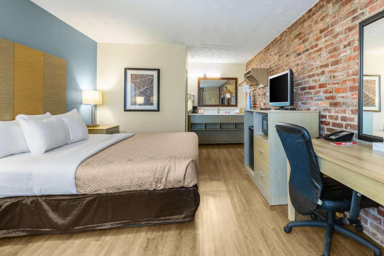 Econo Lodge Middlesboro Buitenkant foto