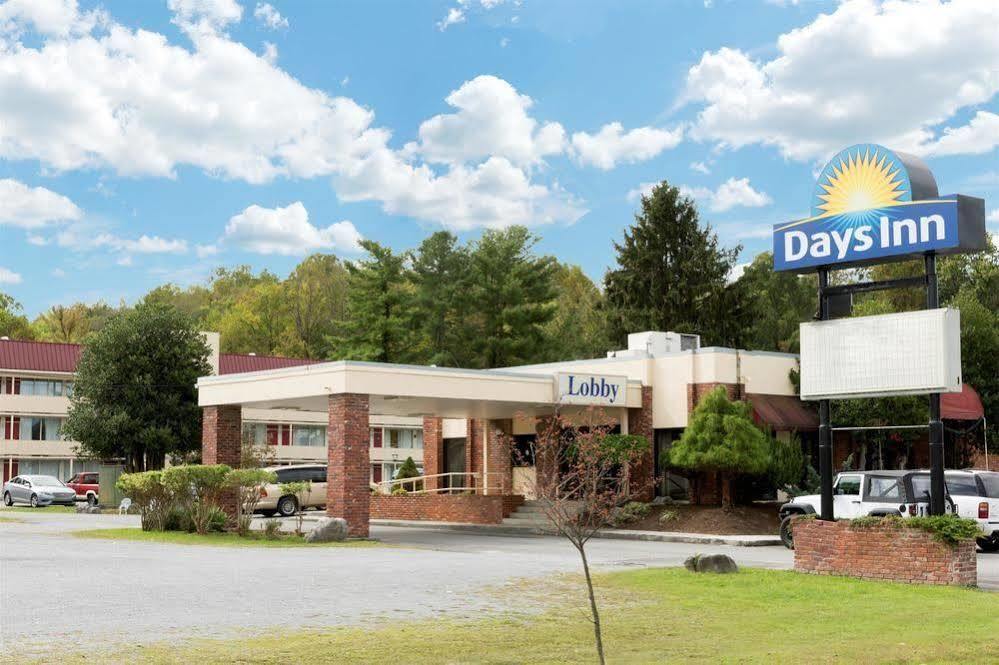 Econo Lodge Middlesboro Buitenkant foto